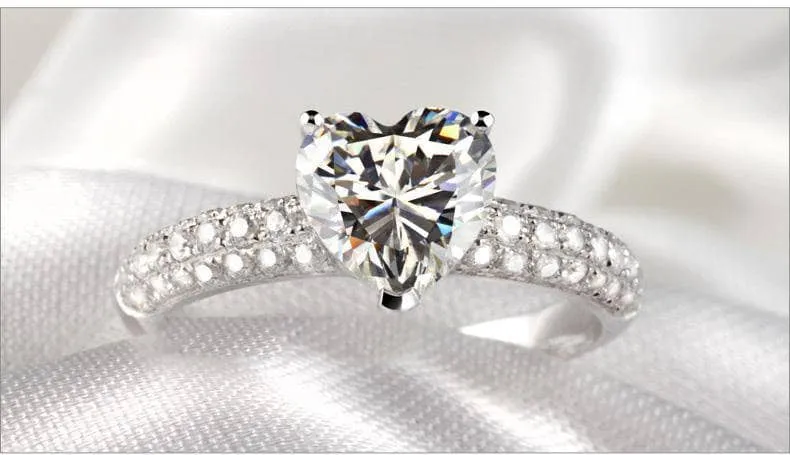 Created Diamond Romantic Heart-shaped Ring