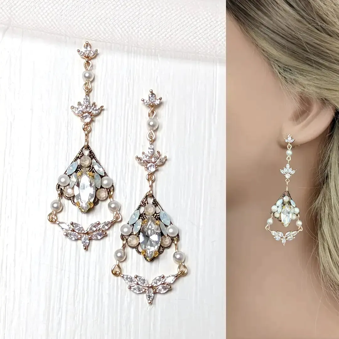 Dusty Chandelier Earrings Gold