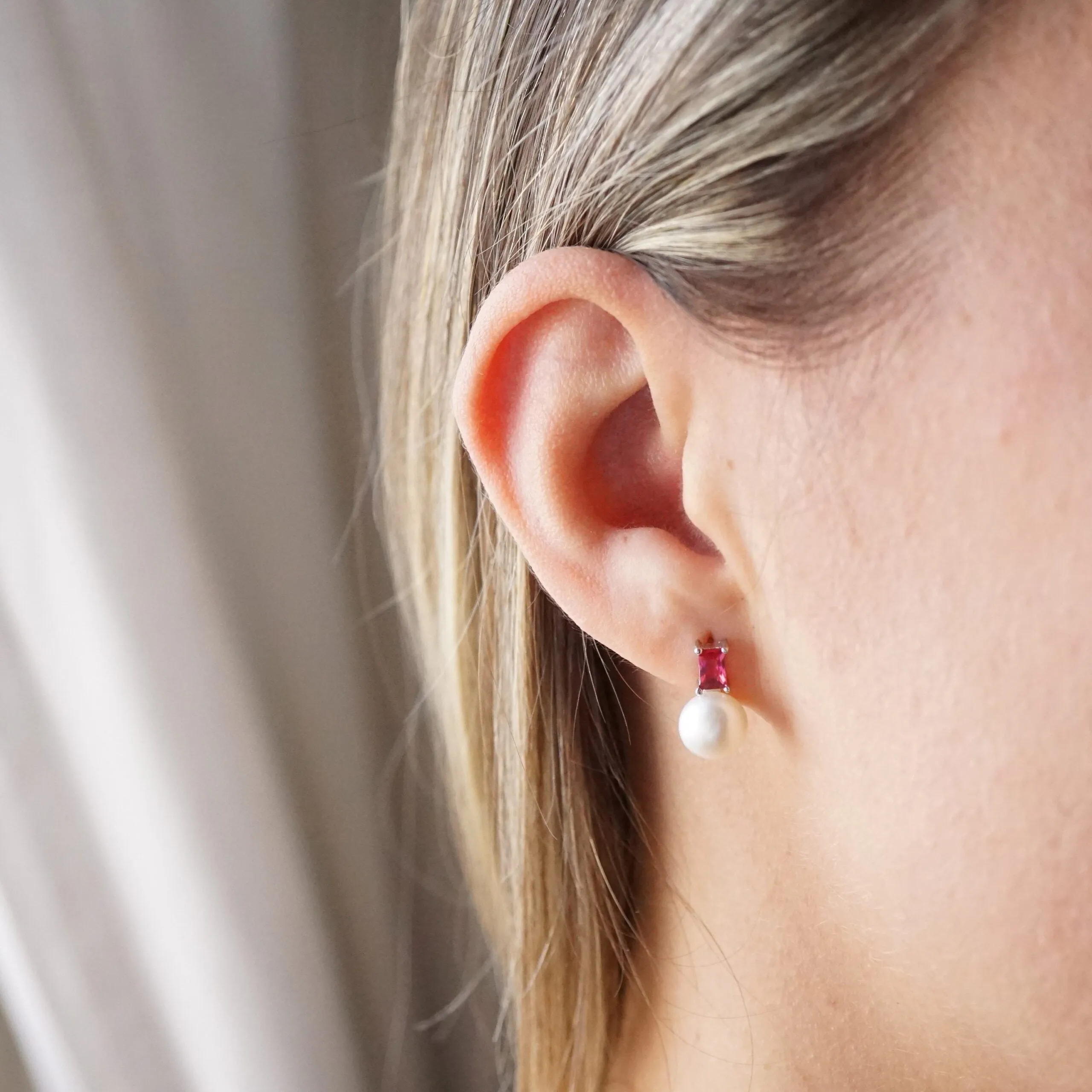 Hannah X - Pearl Crystal Silver Stud Earrings