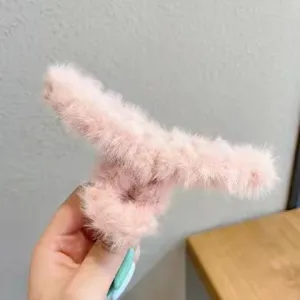 Jamie Plush Hair Claw