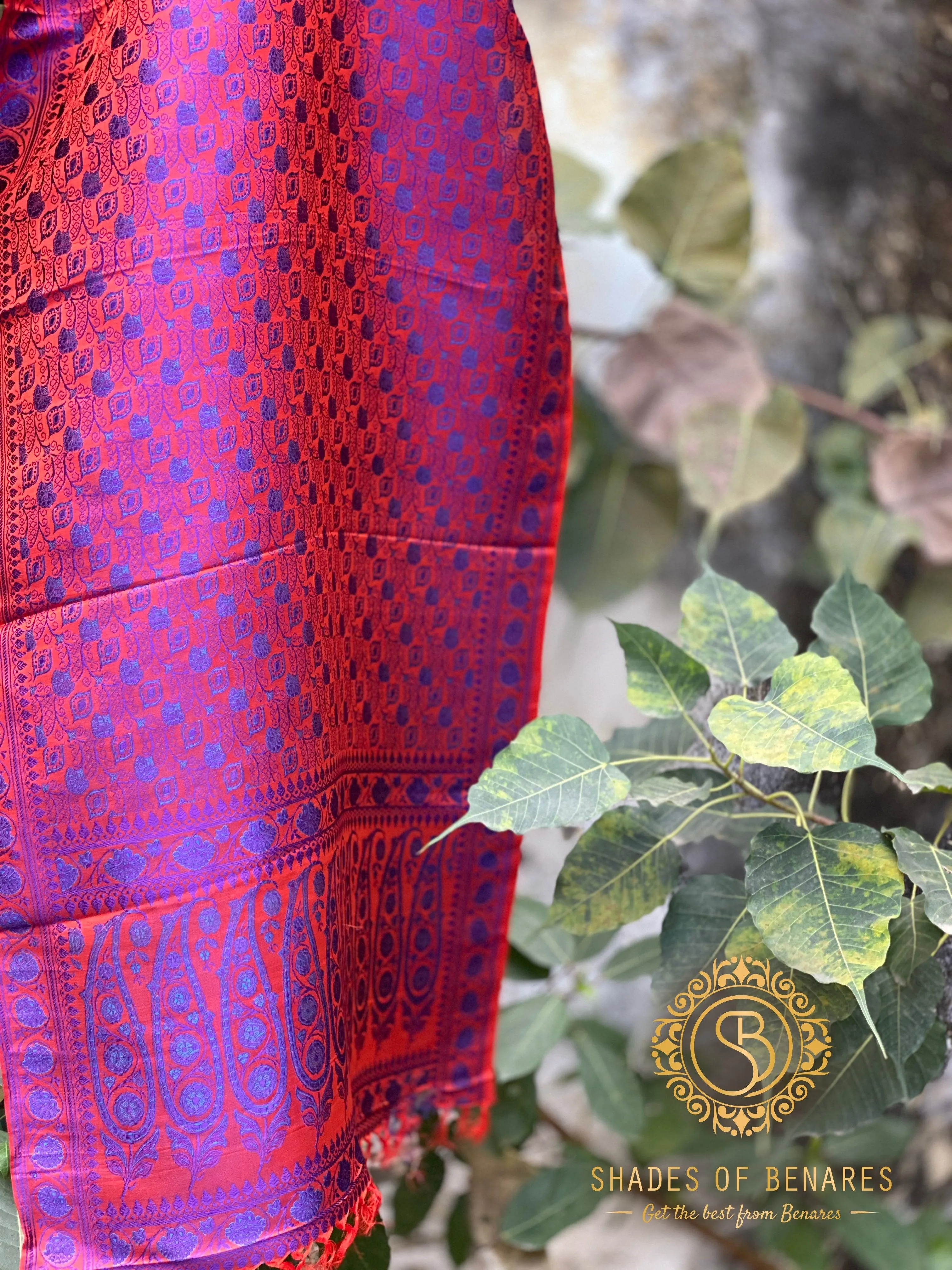 Luxurious Purple Dhoop Chaav Handloom Silk Brocade Banarasi Scarf