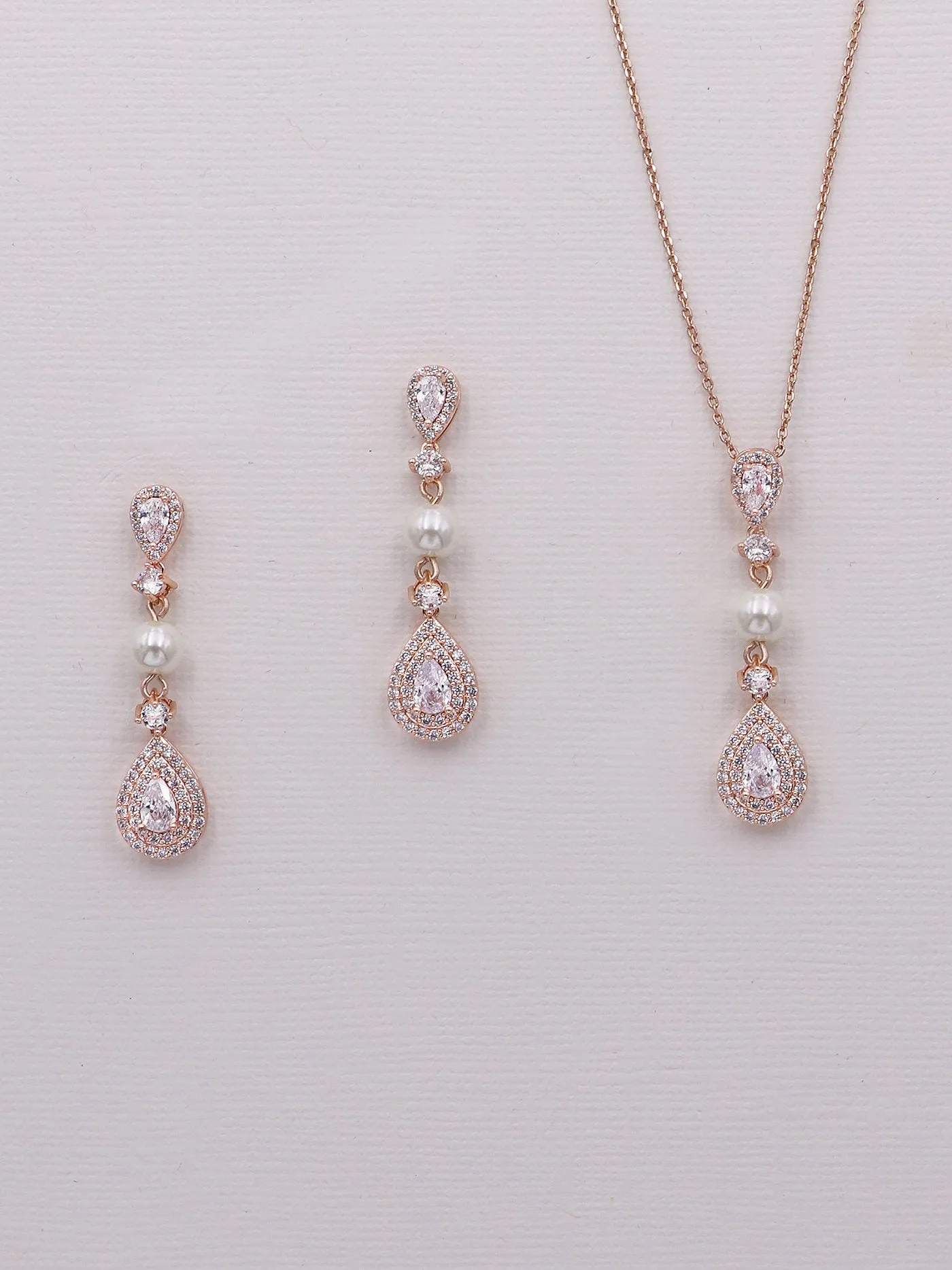 Mandy Pearl Necklace Set