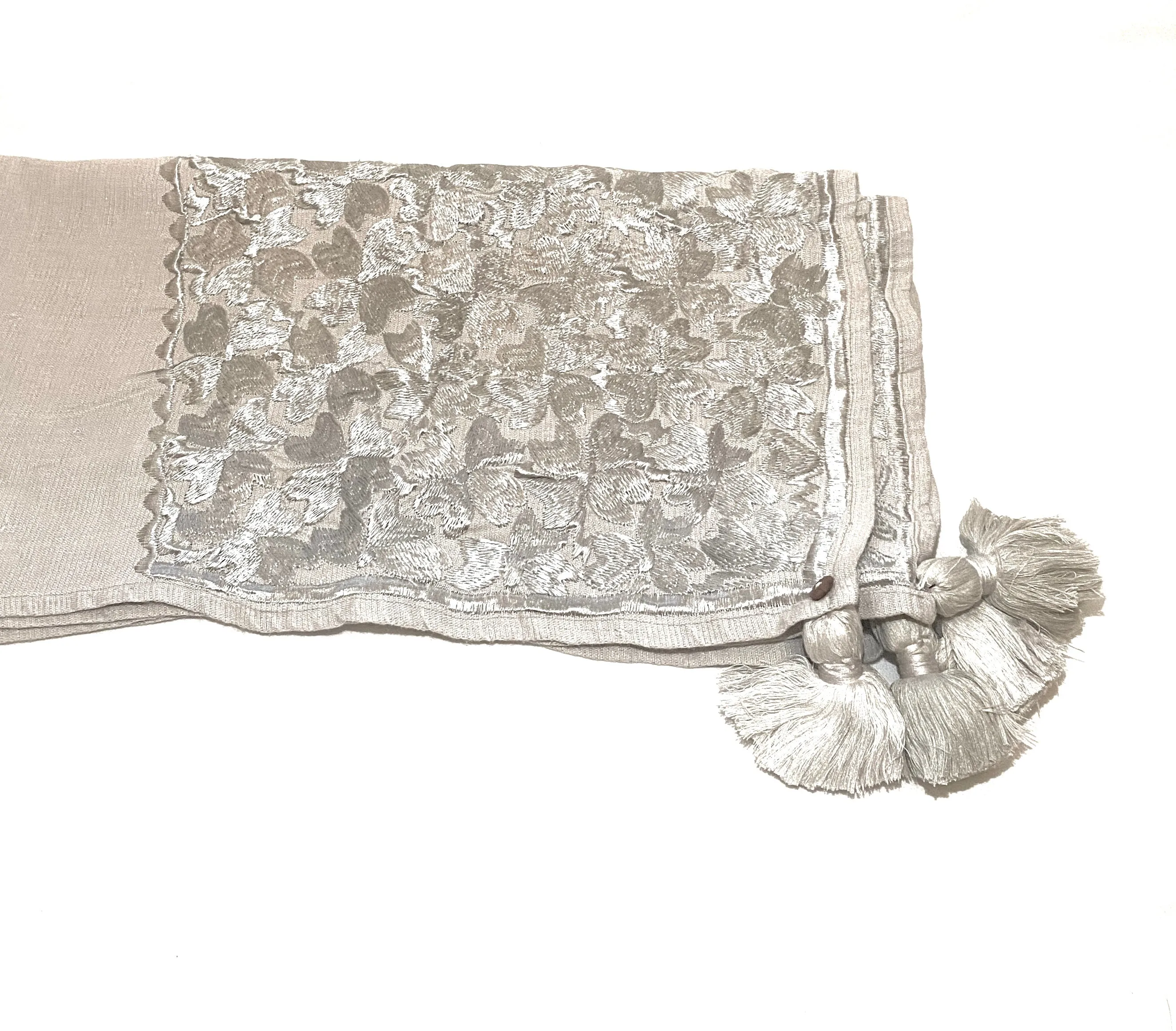 Soft cream linen scarf with silk embroidered flowers